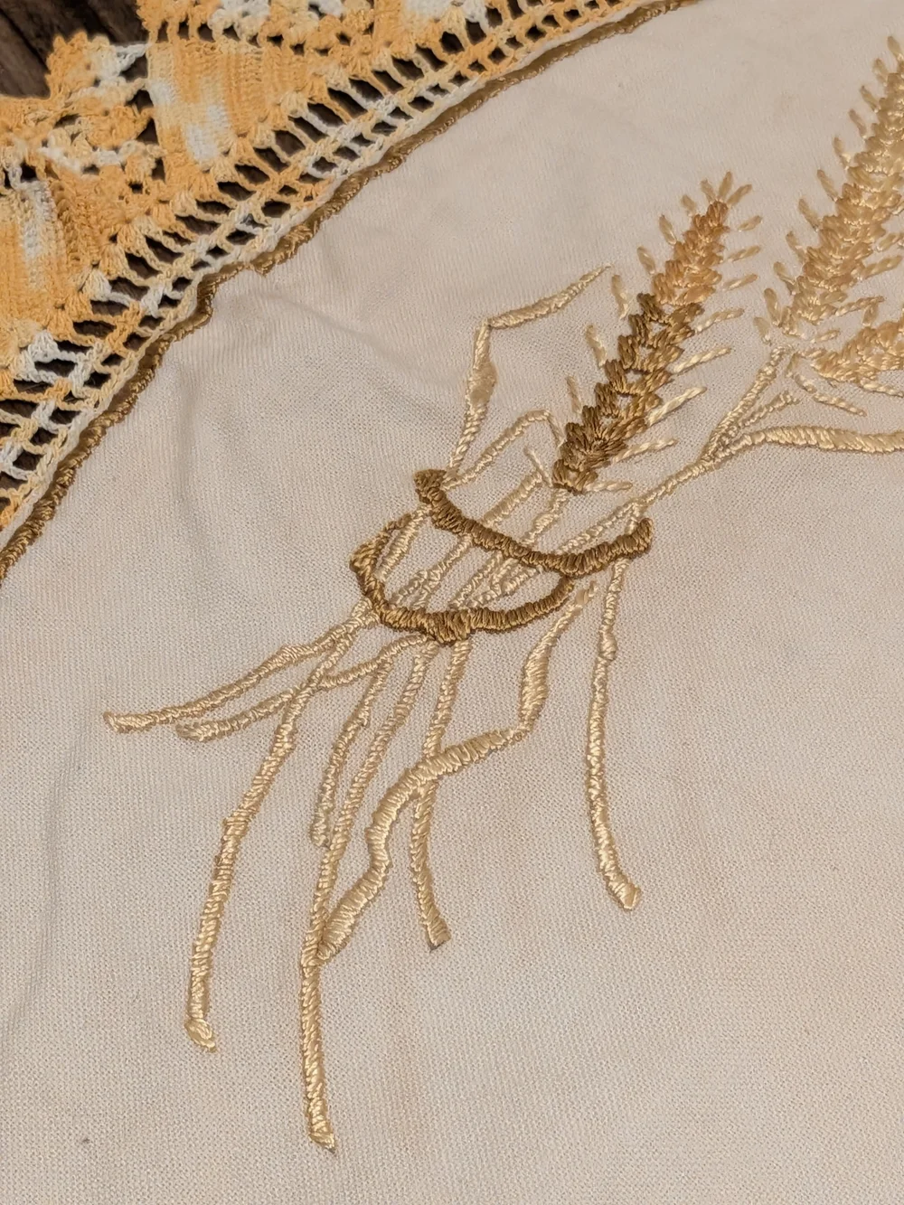 Vintage Handmade Round Wheat Embroidered Table Cloth, Gold & Yellow Crochet Edge